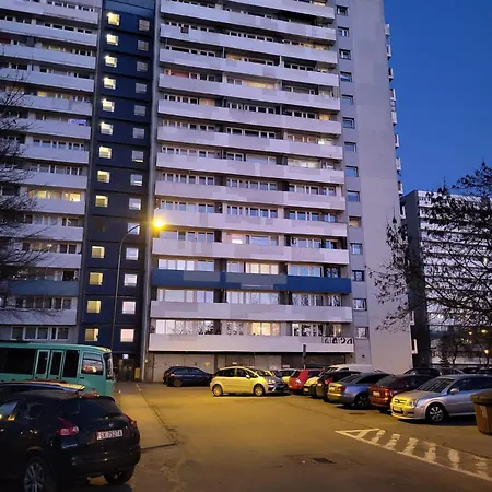 Hajmat Moj Apartment *